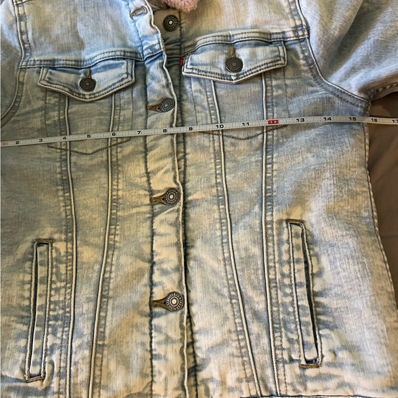 Levi’s fully lined jean jacket - Picture 9 of 11